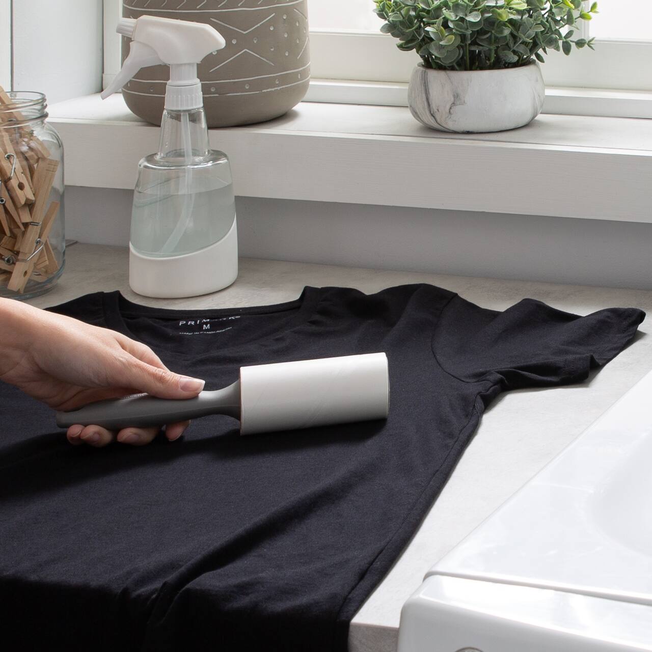 LintMaster Pro - Portable Dust & Lint Remover